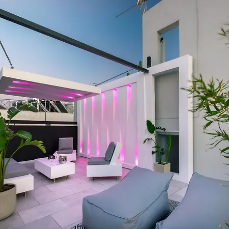 Live Your Myth In Thissio Apartment