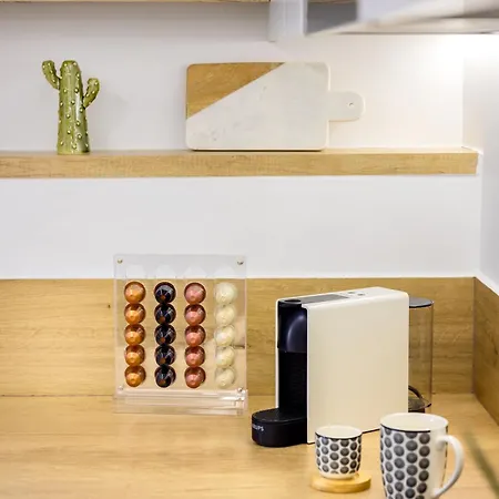 Live Your Myth In Thissio Apartment *
